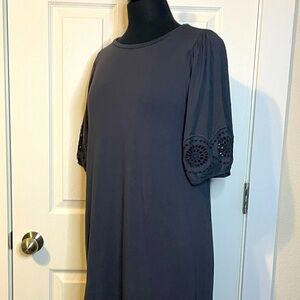 NWT LOFT gray shift dress w/ cutout detail on sleeves sz M